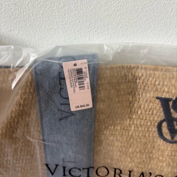 NWT Victoria's Secret Woven Beige and Denim Tote Bag Beach Pool Weekender - Picture 3 of 4